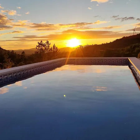 Casa-alfarobeira-villa-with-splendid-views-and-private-pool-for-4p-baby * São Bartolomeu de Messines