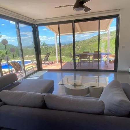 Casa Alfarobeira, With Splendid Views And Private Pool For 4p+baby