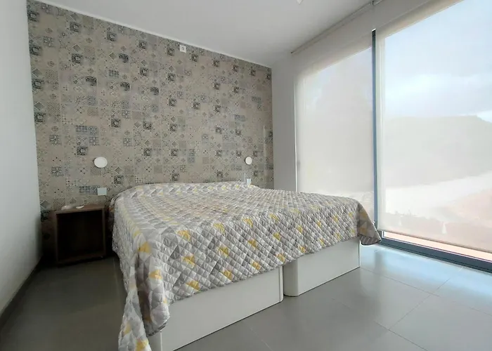 Villa Casa-alfarobeira-villa-with-splendid-views-and-private-pool-for-4p-baby São Bartolomeu de Messines