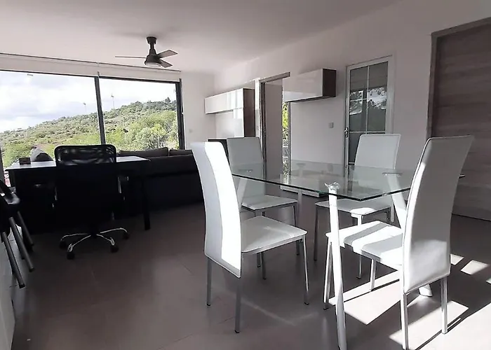 Casa-alfarobeira-villa-with-splendid-views-and-private-pool-for-4p-baby * São Bartolomeu de Messines